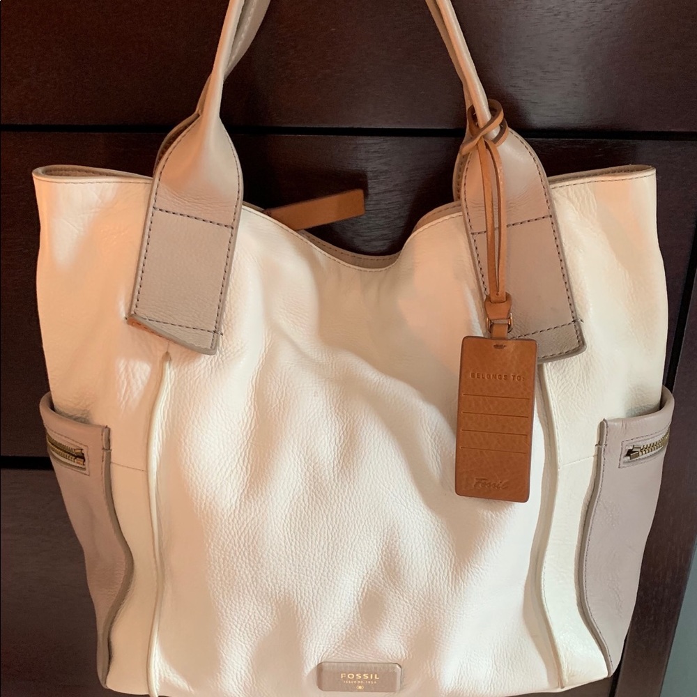 Fossil purse